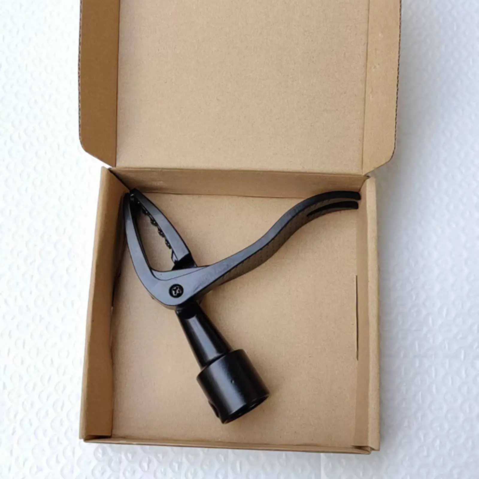

Upright Plant Puller Detachable 4-Prong Underground Remover Upright Weeder All Steel Manual Underground Remover Tool Rust