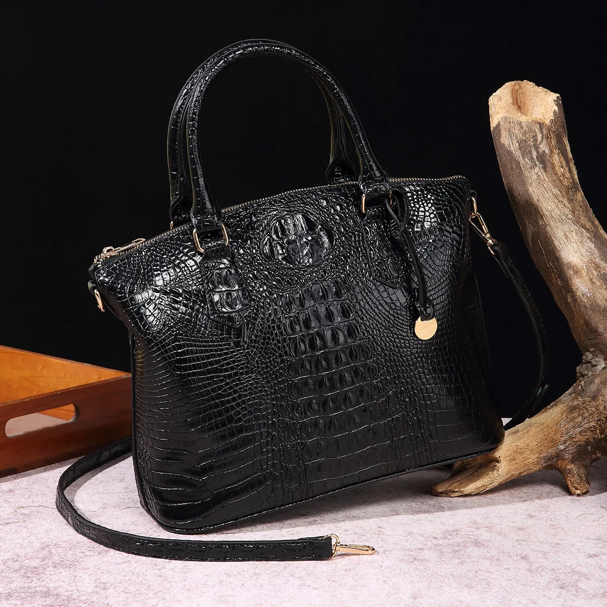 New Brand Designer Women's Handbag Bridal Bag High Quality Texture Snake Skin Pattern Pendant Single Shoulder Crossbody Hand Bag