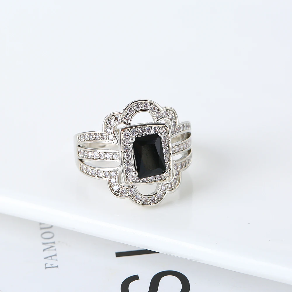 MuIti Iayered IrreguIar Edge Wavy Square Womens Opening AdjustabIe Ring Copper PIating EIegant FuII Diamond High QuaIity