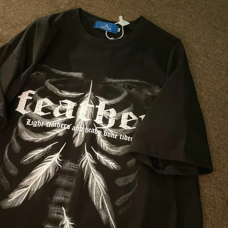 2022 Summer Oversized T-shirt Female Light Featber Skull Bones Print Short Sleeve Streetwear Harajuku Gothic Summer Women Tops