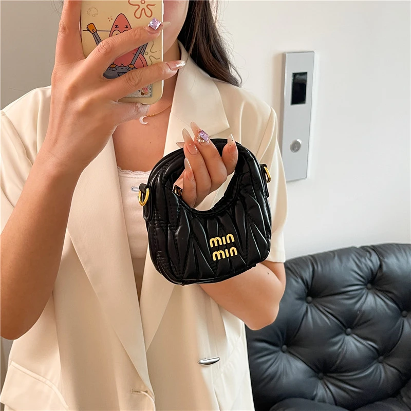 

​​Luxury Streamlined Female Bag Handbag Compact Shoulder Bag Efficient Quality For Purposeful Use​​