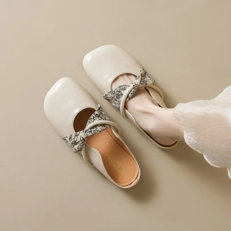 

2026 New Women's Shoes Exquisite Hollow Out Mueller Slippers for Woman Fashion Baotou Casual Shoes Designer Shoes Zapatos Mujer