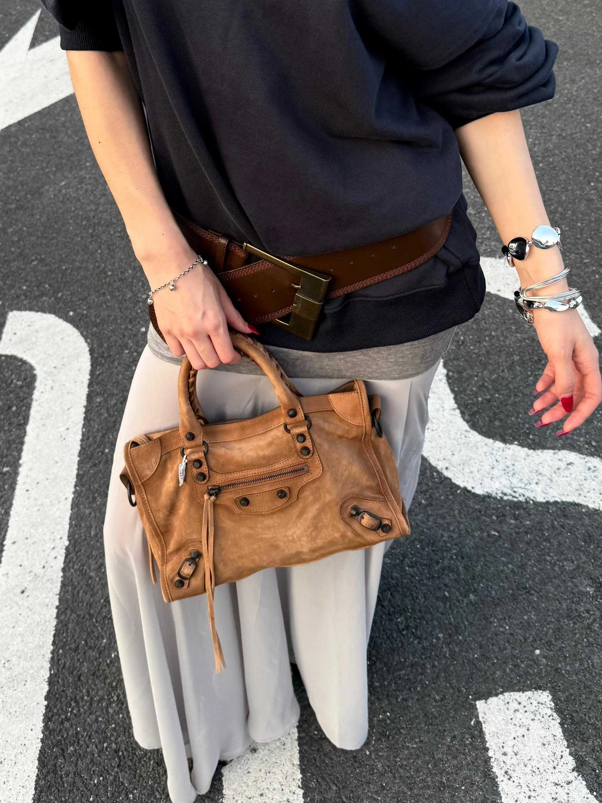 

Le Ci 2023, осенняя новая мягкая замшевая мотоциклетная сумка для женщин, сумка через плечо из матовой воловьей кожи, сумка Faion Briti Sle