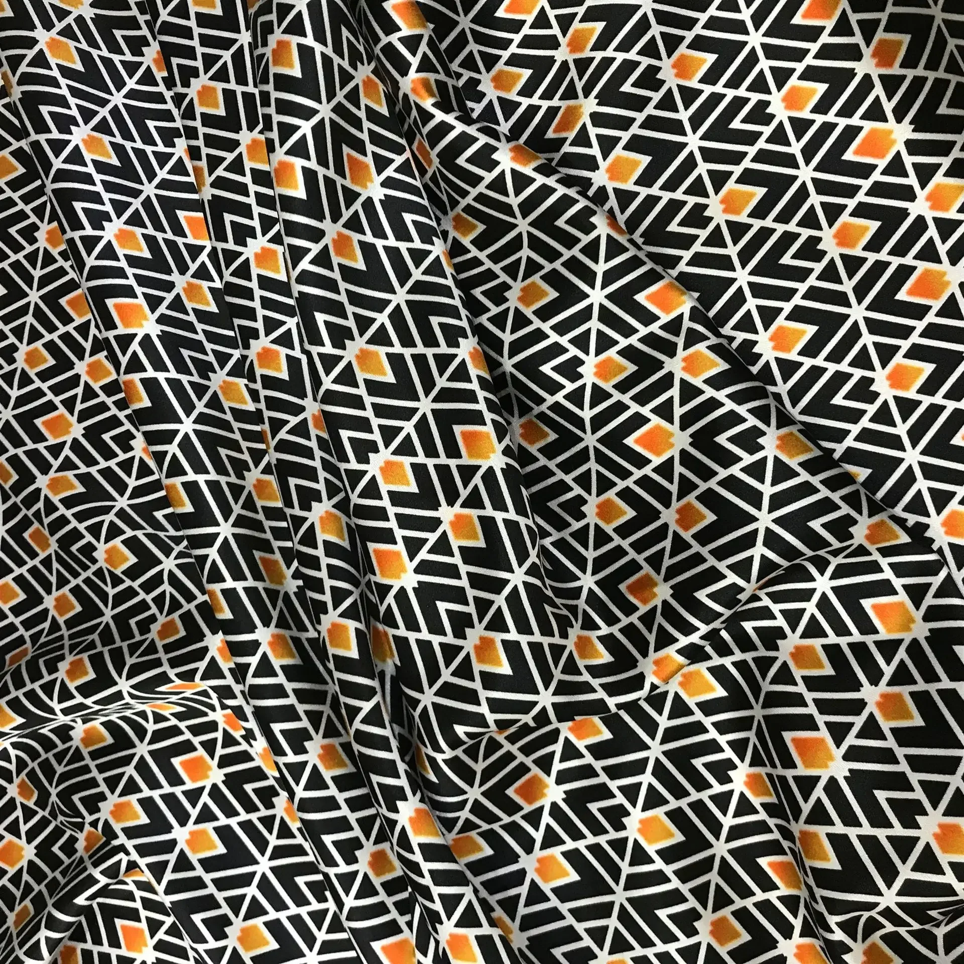

Stretch Silk Satin Fabric 108CM Wide 19MM 90% Silk & 10% Spandex Rhombus Print Black Dress Summer Silk Fabric Y107