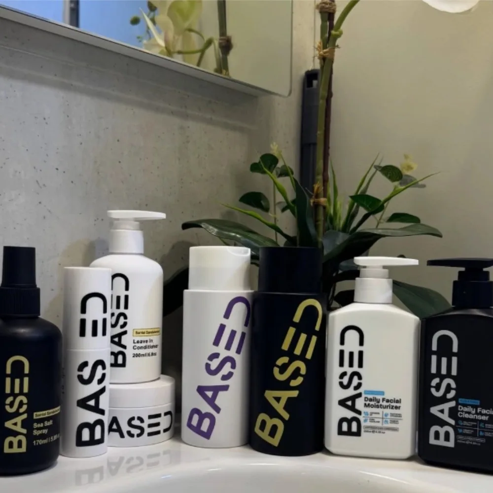 

BASED Full Series: Матовая моделирующая глина для мужчин/Спрей с морской солью/Кондиционер с сандаловым деревом/Сыворотка для глаз/Средство для укладки волос/Уход за кожей головы/Уход за телом