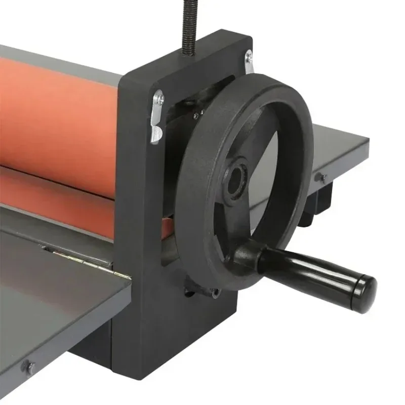 2026 Hot Selling 1300mm Low-Price Manual Cold Laminating Machine