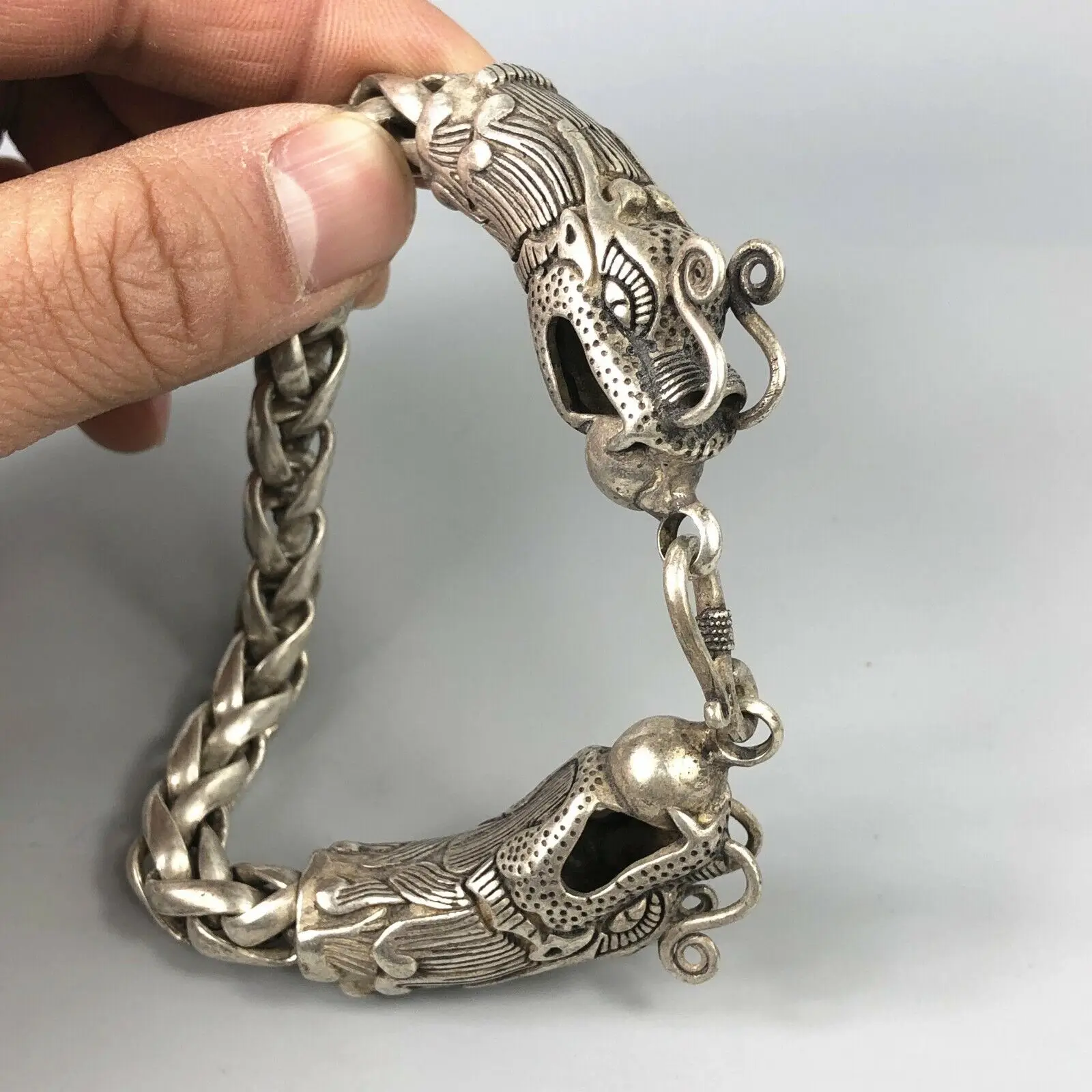 Exquisite Collectible Tibet Silver Dragon Amulet Bracelet Handwork Chinese Rare