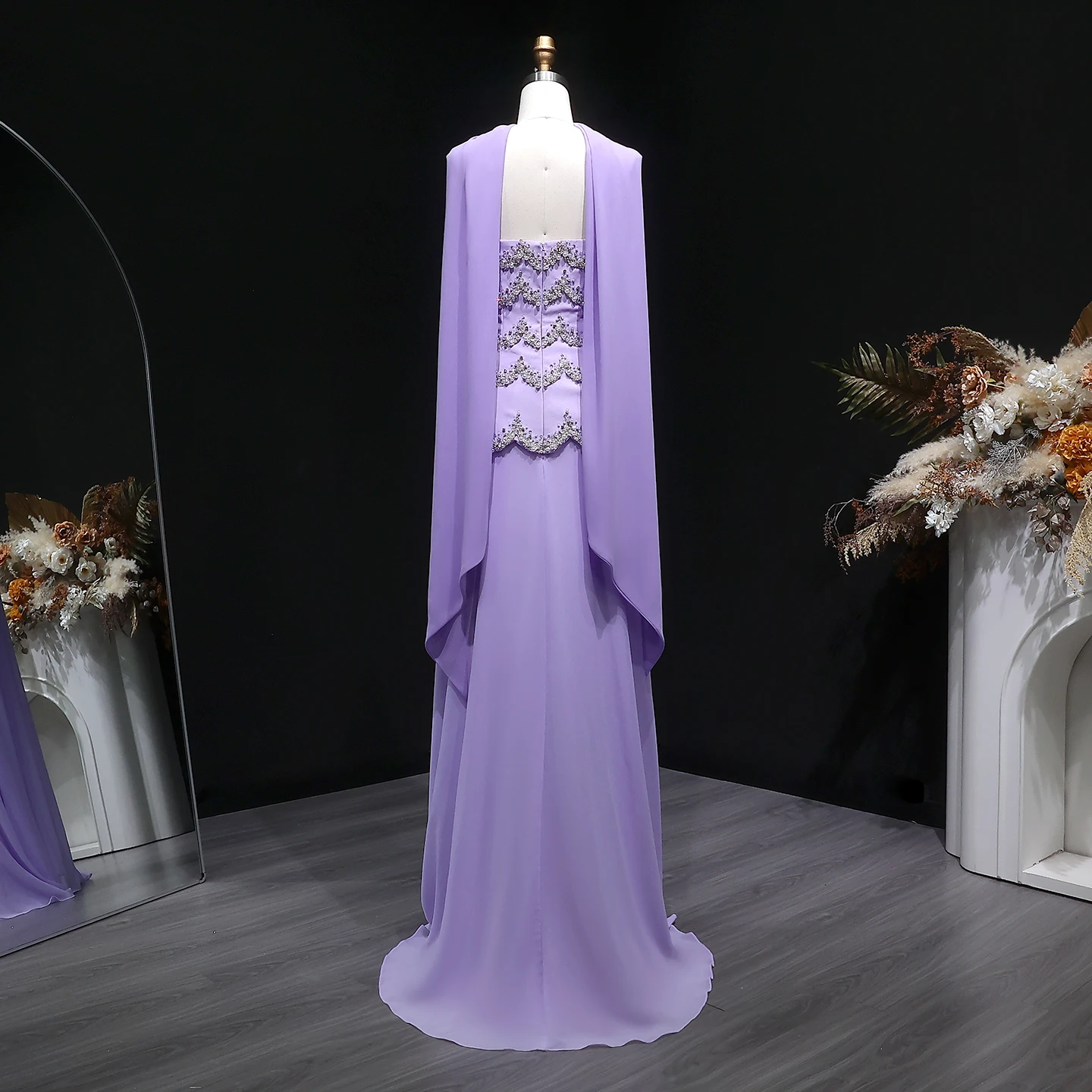 Sharon Said Lila Elegantes Abendkleid mit Schal Luxuriöses Perlenbesetztes Paillettenbesetztes Formelles Anlass-Partykleid für Damen SS753 Maßgeschneidert – Detail 11