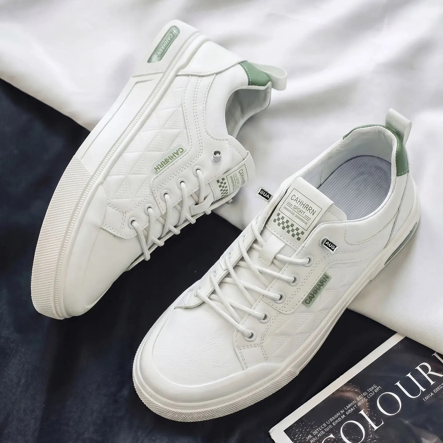 

New Men's Low-Top Leather Sneakers Soft Durable White Casual Shoes Trendy Versatile Skate-Inspired Footwear for Streetwear Daily