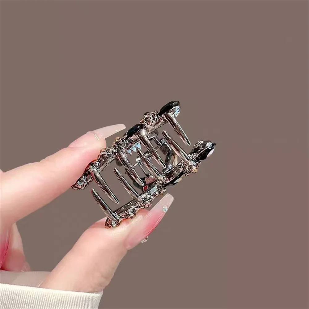 Black Alloy Rhinestone Hair Clip Crystal Flower Claw Clip For Women Half Updo Wedding Party Accessory Gift