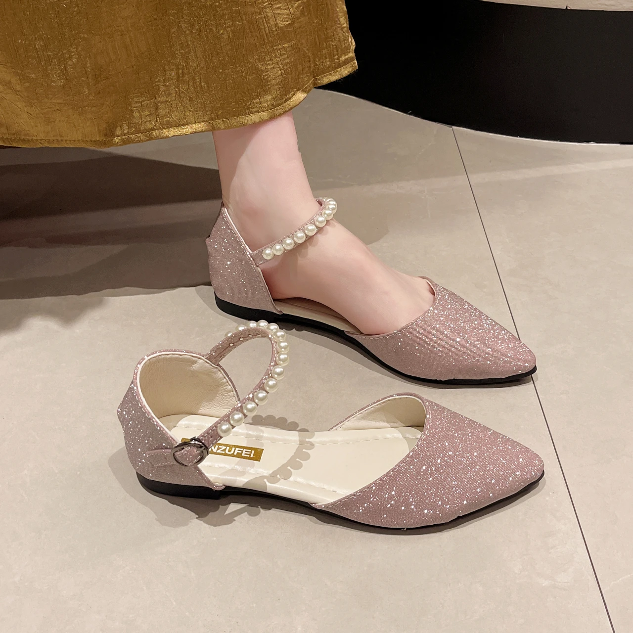 

Women's Sandals Summer Flat Pointed Head Beaded Bag Root Buckle Single Shoes Casual Comfortable Lightweight Soft Soled Sandals