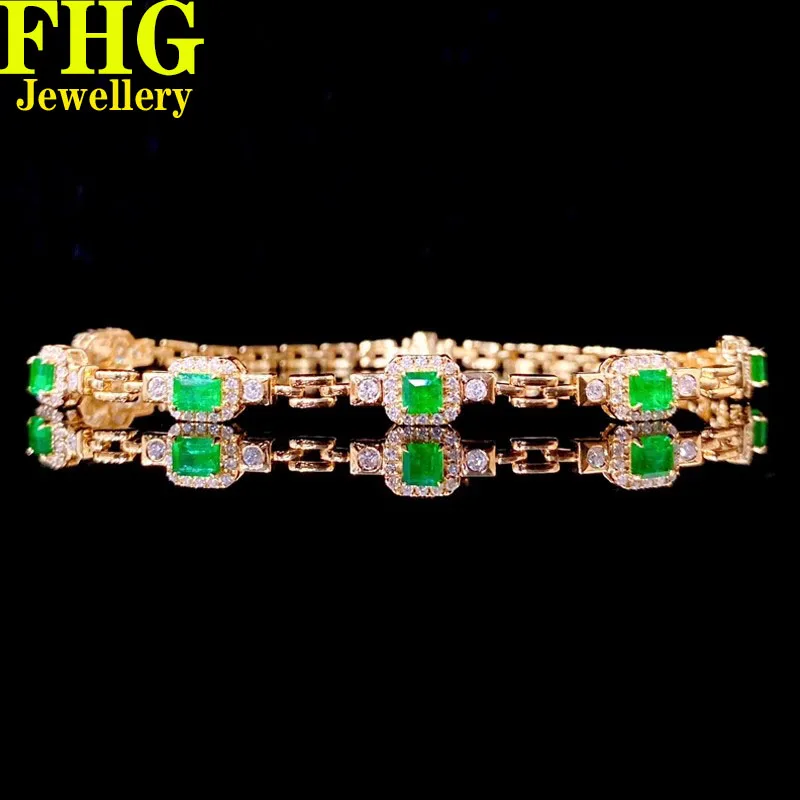 18K Au750 Yellow Gold CVD Diamond 0.65Carat and Lab Emerald 1.2Ct Bracelet Wedding Party Engagement Anniversary Fashion Elegant