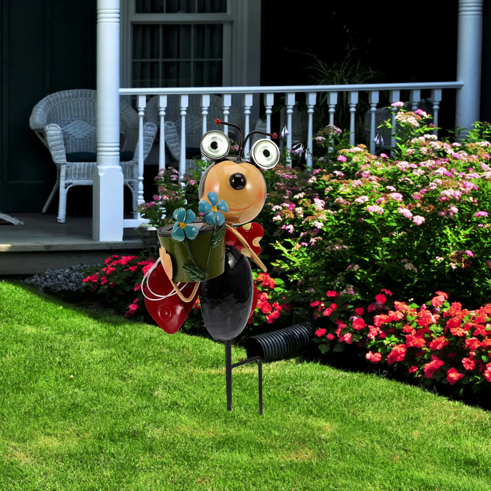 

Ladybug Solar Stake Lights Iron Material Weather Impact Resistant Garden Lawn Fence Yard Decor Landscape Lighting Outdoor Solar
