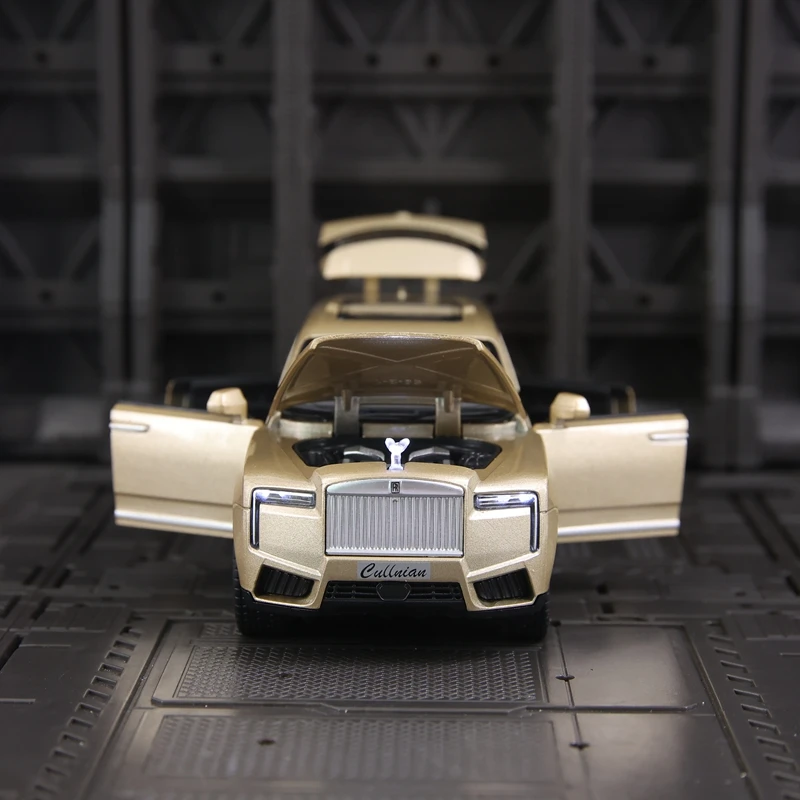 1: 32 Rolls Royce Cullinan modelo de coche de aleación, puertas y capó se pueden abrir, maletero con sonido y luz, regalo de coche de juguete para niños