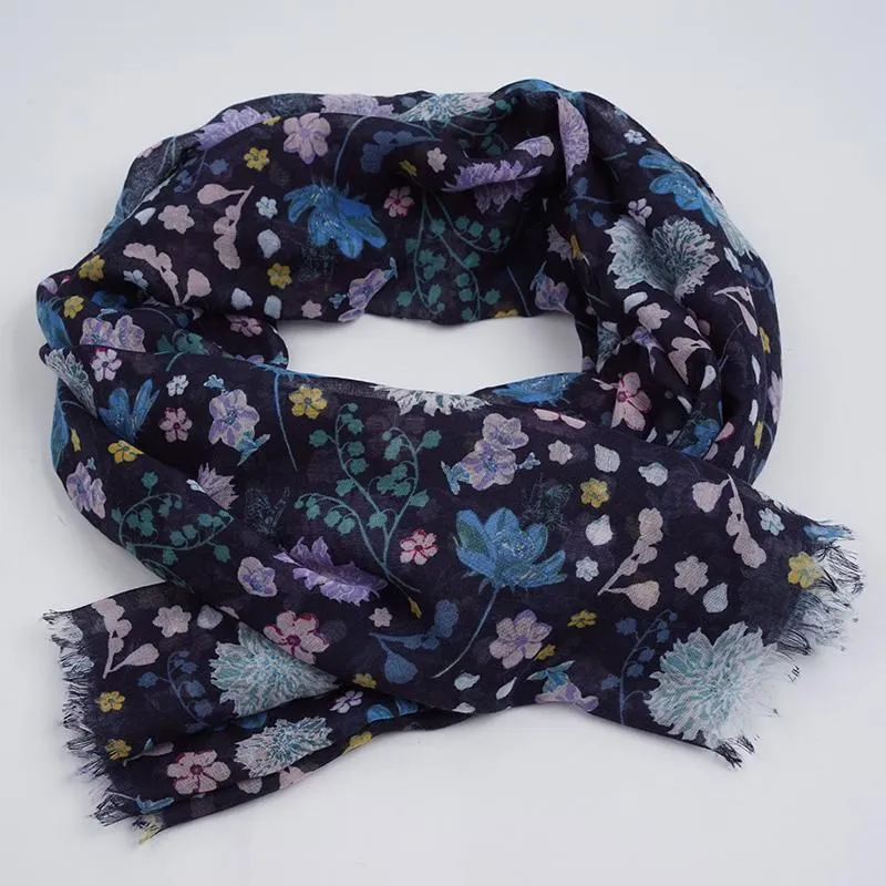 エレガントな花柄プリントロングスカーフ女性用春夏多用途トラベルショールラップ英国スタイル装飾植物柄
