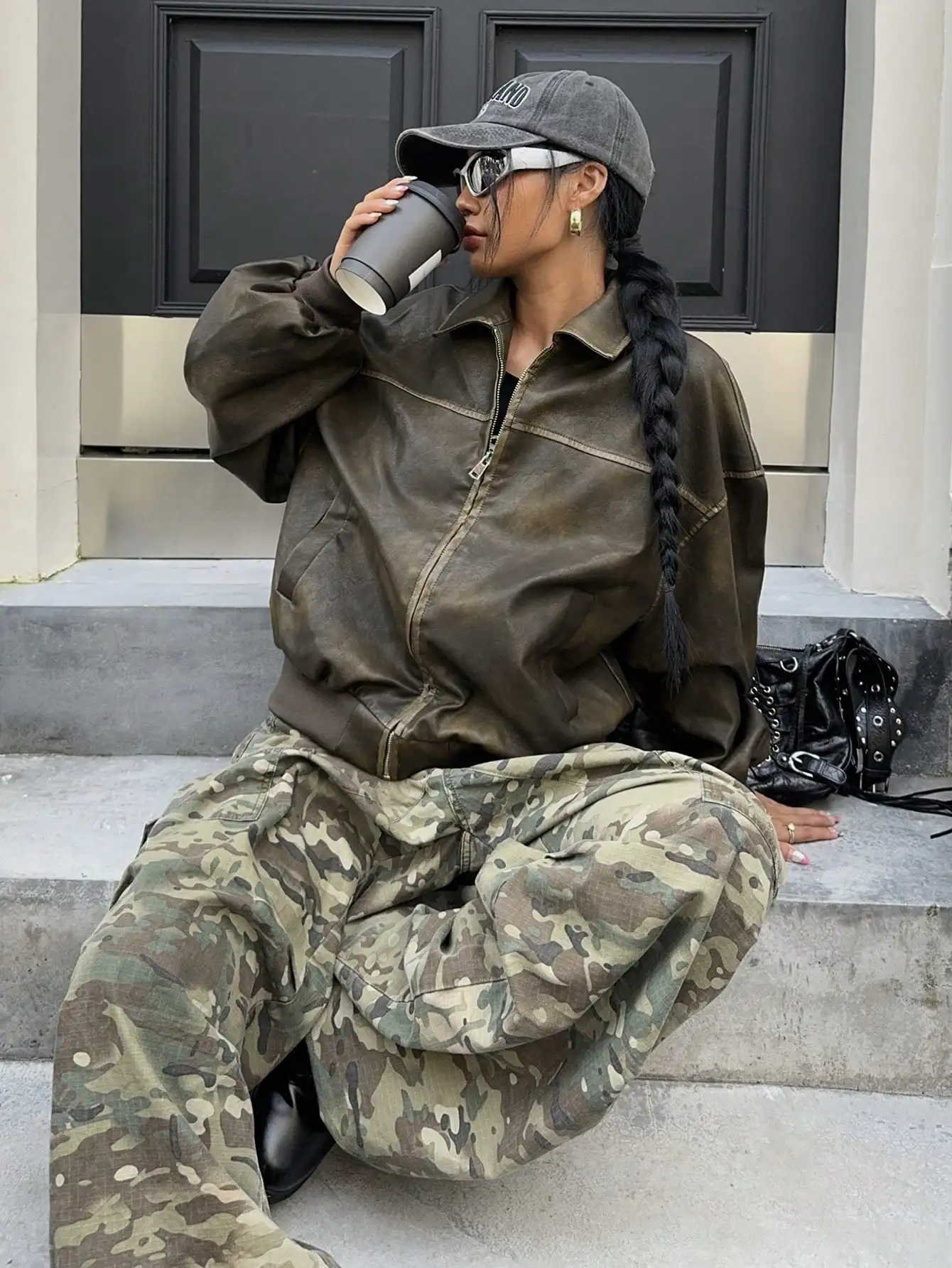 

Женская куртка из искусственной кожи на молнии спереди, винтажный состаренный вид, повседневная уличная одежда с длинными рукавами для осени и зимы