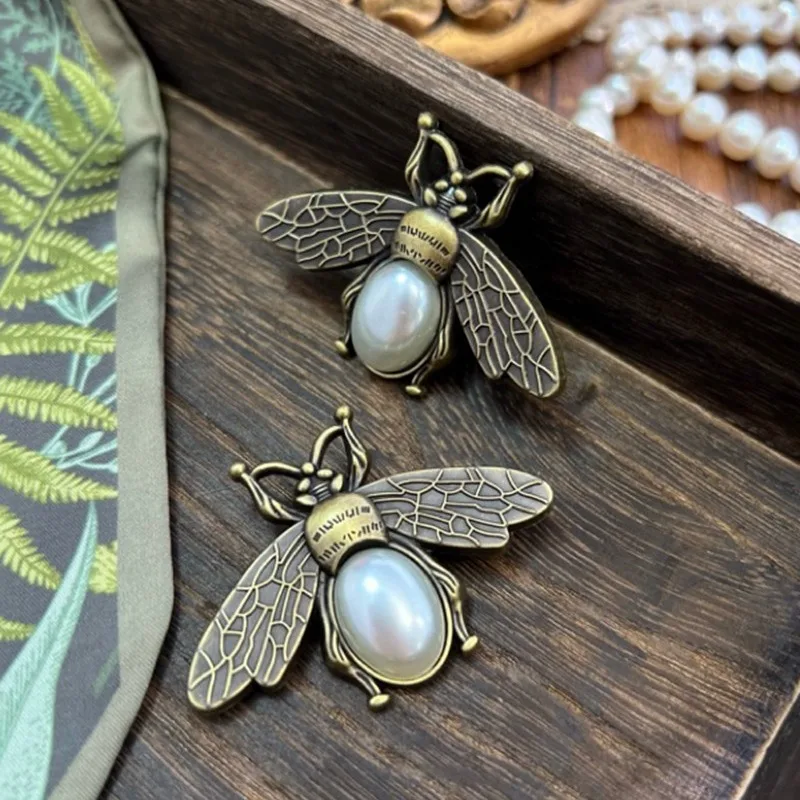 Vintage Bee Big Bee Brosche Damen Accessoires Trendy Kragennadel Koreanische Version Schal Schnalle Seidenschal Schnalle
