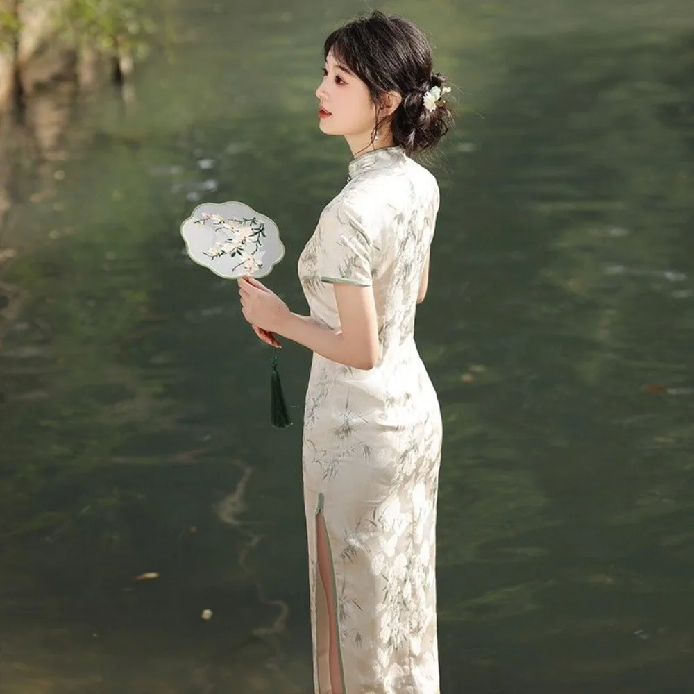 فستان تشيباو الحديث 2025 الجديد، فستان جمهورية ريترو على طراز الشباب، ملابس يومية صغيرة شيونغسام صيفية