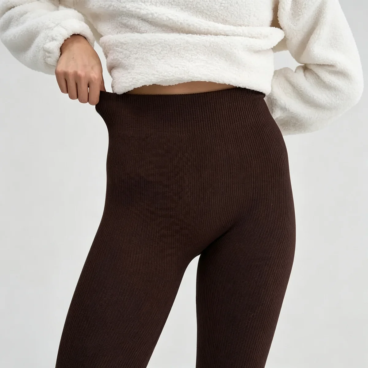 Gerippte Leggings für Damen, gestrickte Leggings, nahtlose, figurbetonte Leggings, hochtaillierte, formgebende Leggings, hoch elastische Yoga- und Fitnesshosen. – Detail 9