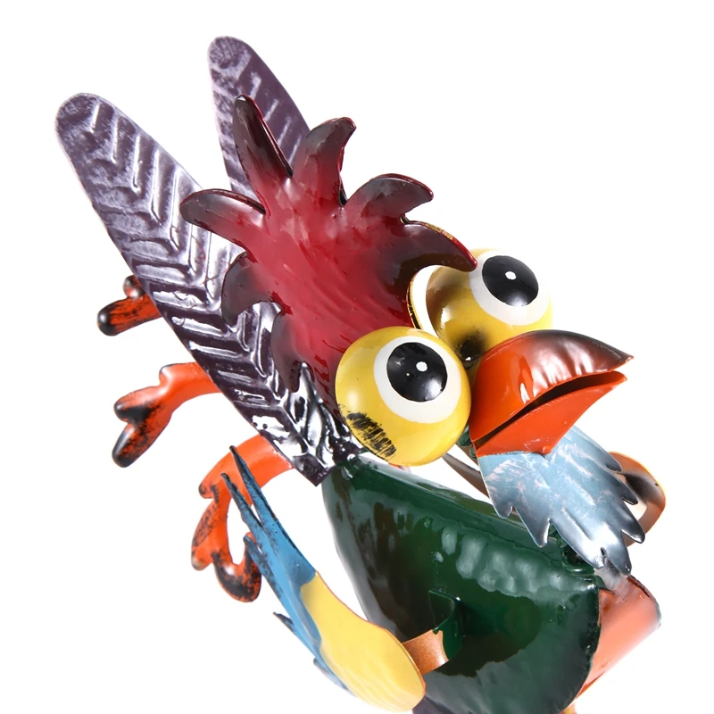 Indoor/Outdoor Wacky Metal Rooster Yard Statue Decoration, Multicolor Rooster Statue 19X18x8cm