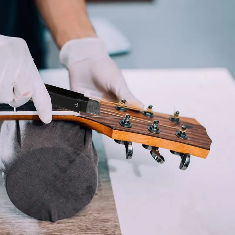 Detergente per corde per chitarra spazzola per la pulizia della rimozione della ruggine per chitarra penna per la cura della manutenzione della chitarra per basso elettrico