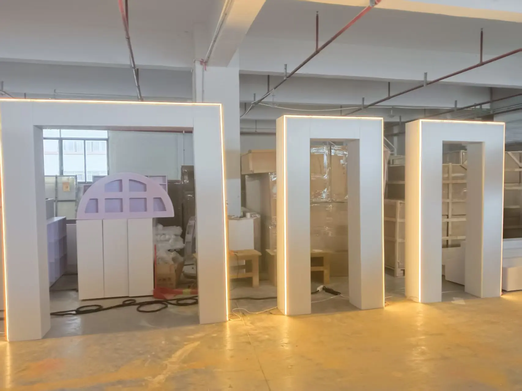 FSDDKX Customized White Arch Door Shape Square Background PVC Wedding Decoration Stage Backdrop with Light