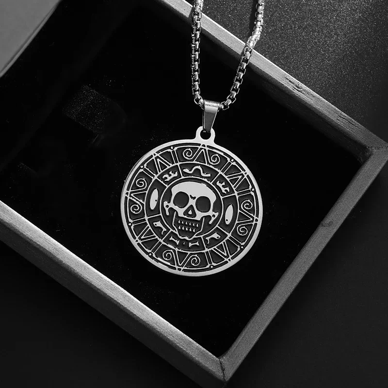 Fashionable Pirates of The Caribbean Skull Circle Pendant Necklace Men's Punk Trend Cool Jewelry