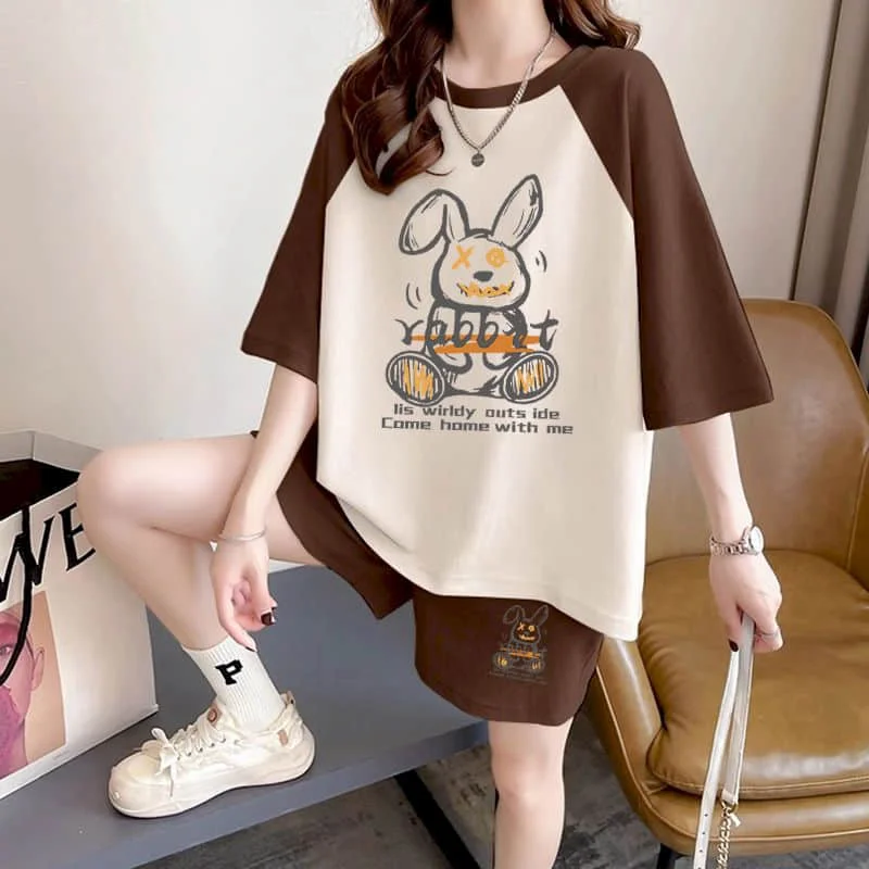 女性用2ピーススポーツショーツセット,ルーズカジュアルパンツ,半袖Tシャツ,スポーツスーツ,夏服,韓国スタイル