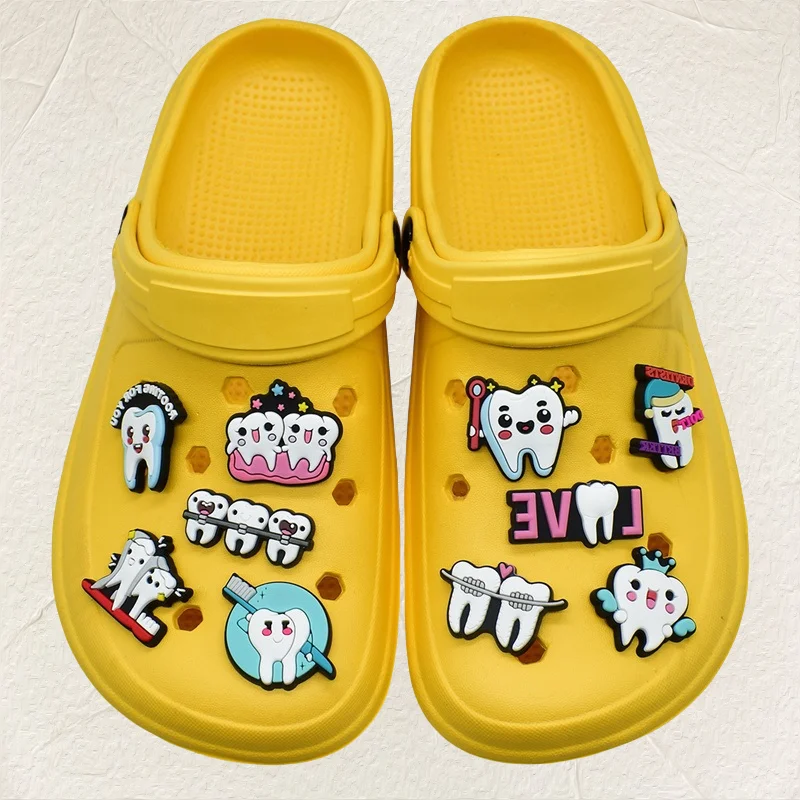 20pcs Cartoon Teeth Toothbrush Love Dentist For You Rooting Teeth Protection PVC Shoe Trim Clog Needles