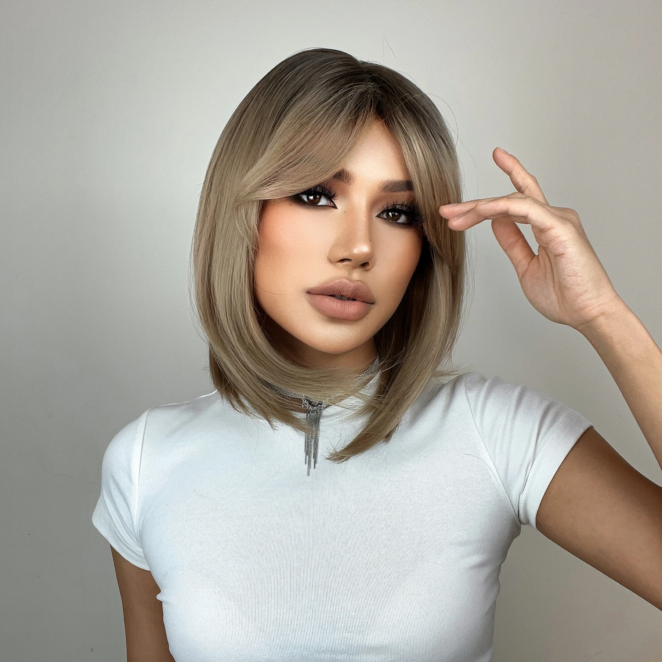 EASIHAIR Blonde Ombre Short Bobo Synthetic Natural Hair Wig with Bangs for Women Cosplay Party Heat Resistant Fiber Wigs