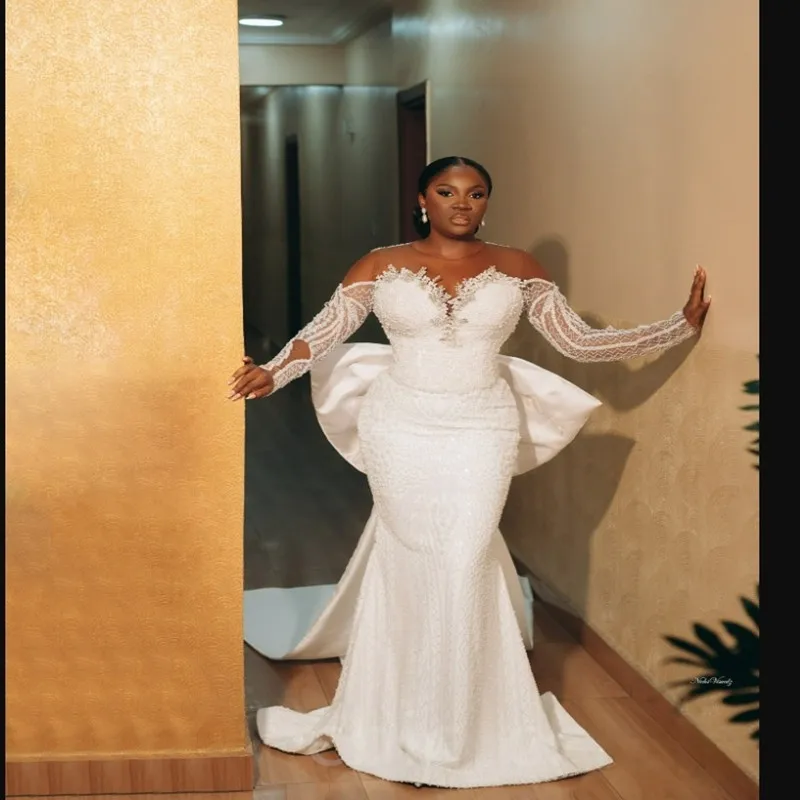 Abito da sposa a sirena in pizzo con scollo rotondo personalizzato con perline scintillanti con fiocco Robe Mariée maniche lunghe Abiti da sposa country