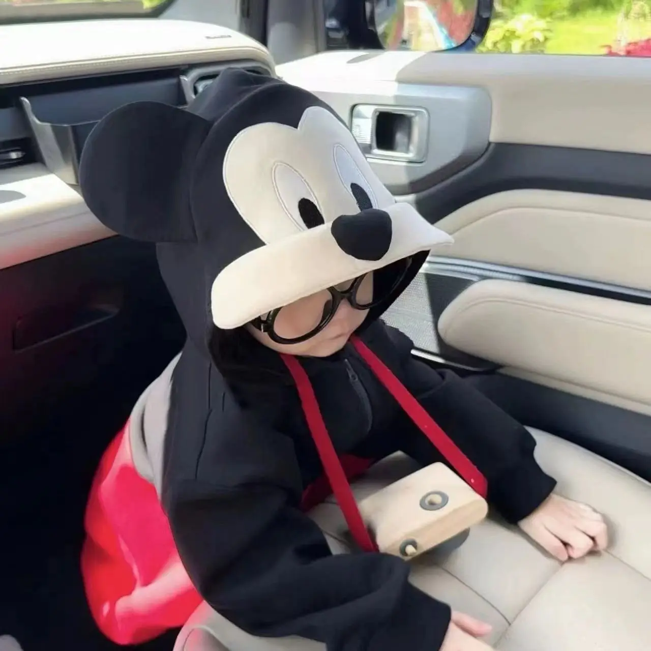 ديزني ميكي الفتيان والفتيات جديد لطيف الإبداعية الكرتون نمط أزياء شخصية تنوعا مقنعين سترة فضفاضة مريحة أعلى