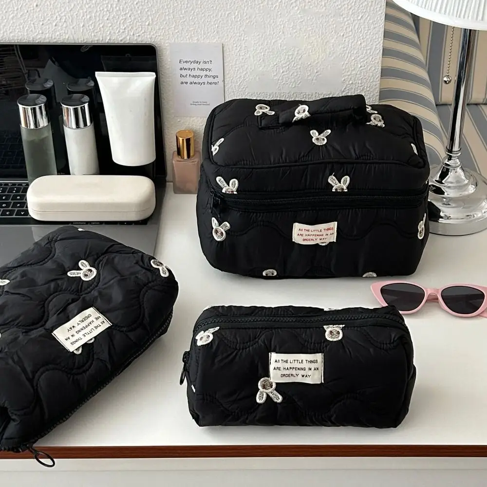 High Quality Embroidery Makeup Bag Storage Bag Large Capacity Cosmetic Bag Portable Travel Organizer Toiletry Fashion Washbag