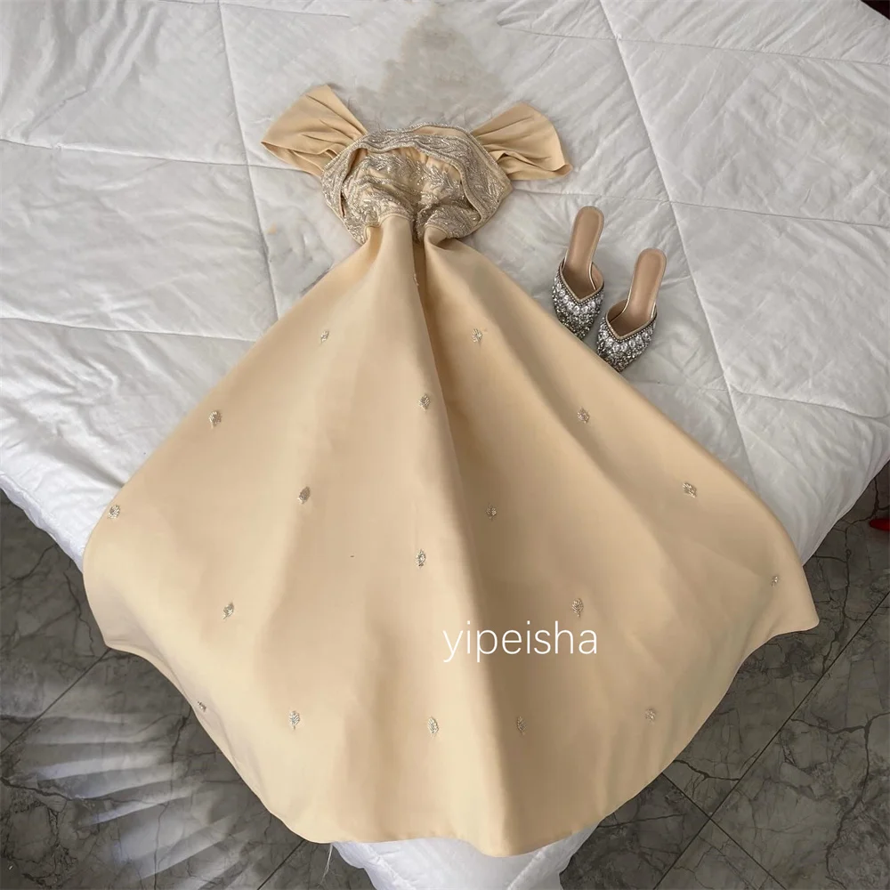 Abiti lunghi formali personalizzati con paillettes e pieghe a trapezio con spalle scoperte Occasioni su misura Quinceanera Alta qualità