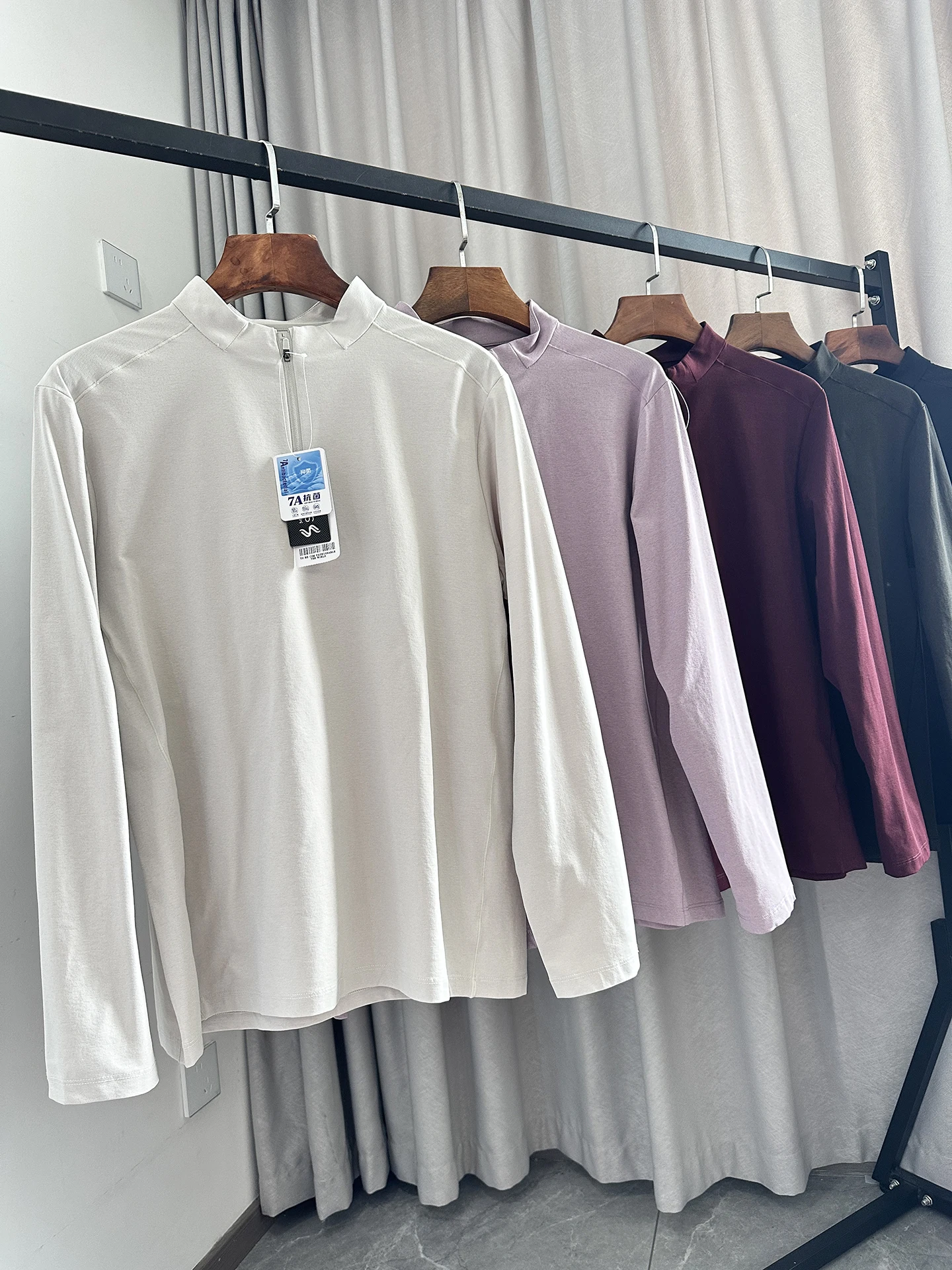 Casual Long Sleeve T-Shirt Couple Style Simple Pure Color Outdoor Leisure Half Zipper Small Stand Collar Polyester Fiber Skin...
