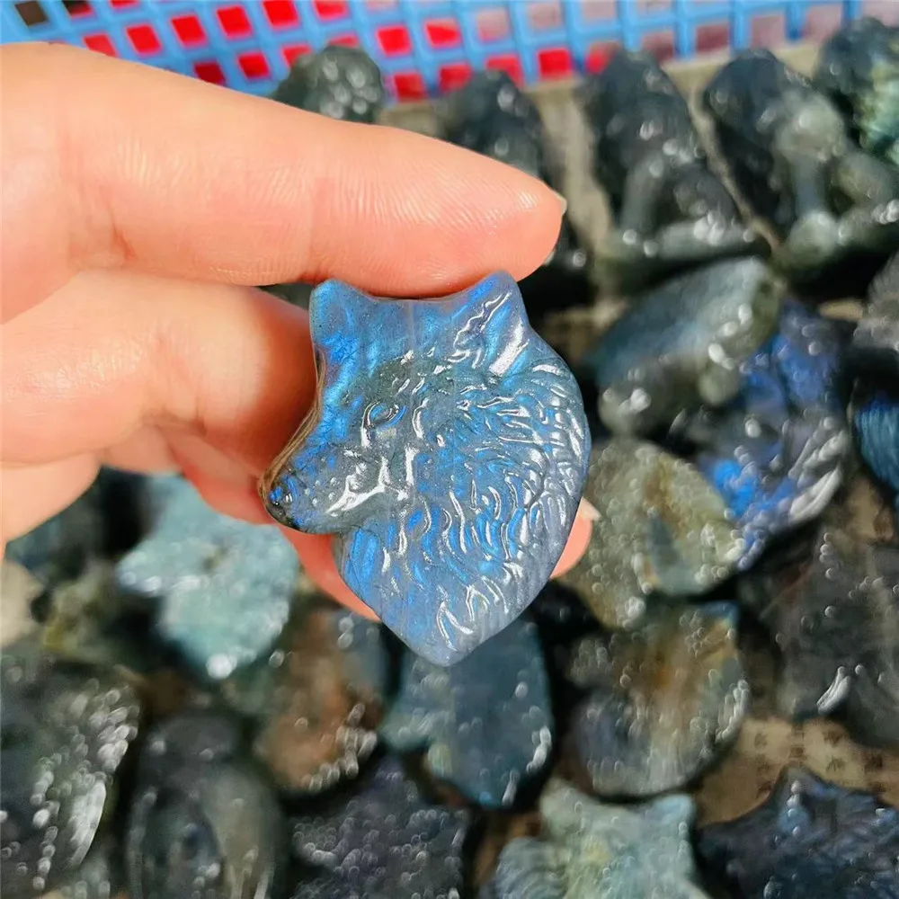 1pcs Carving Semi Precious Stones Crystal Crafts Natural Blue Flash Labradorite Crystal Wolf Skull For Gift