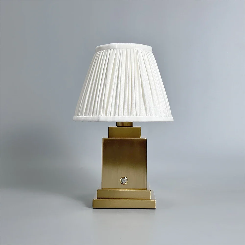 For L Code Fabric Cordless Desk Lamp 3-level Touch Dimming Reading Desk Lamp Charging Desk Lamp