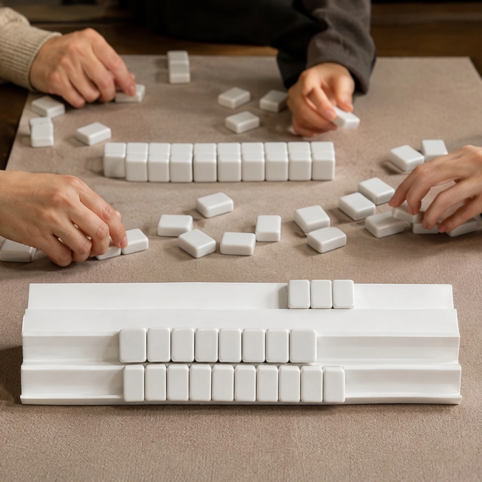 Foldable Mahjong Tile Holder with Exposure Area Portable Mahjong Game Accessory White Mahjong Tile Holders for 2 Player Mahjong
