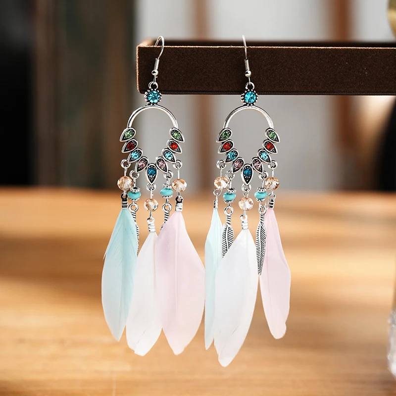 Ethnic Unique Green Feather Earrings for Women Vintage Boho Long Rhinestone Bead Dangle Earring Party Wedding Pendiente Mujer