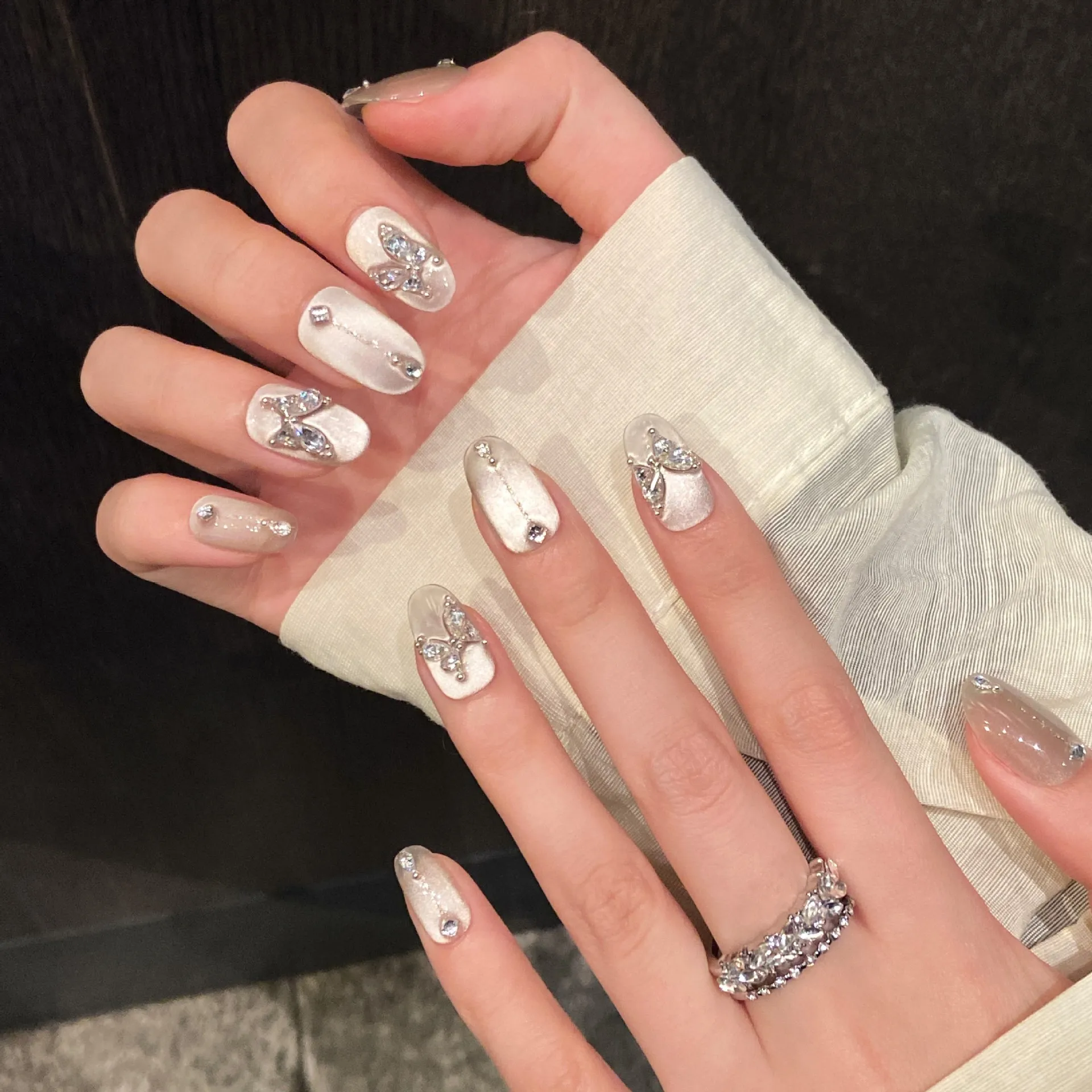 10pcs 손톱에 수제 프레스 클리어 크리스탈 Buttefly 유리 페르시 고양이 눈 거짓 손톱 Ins 간단한 분리형 가짜 네일 패치