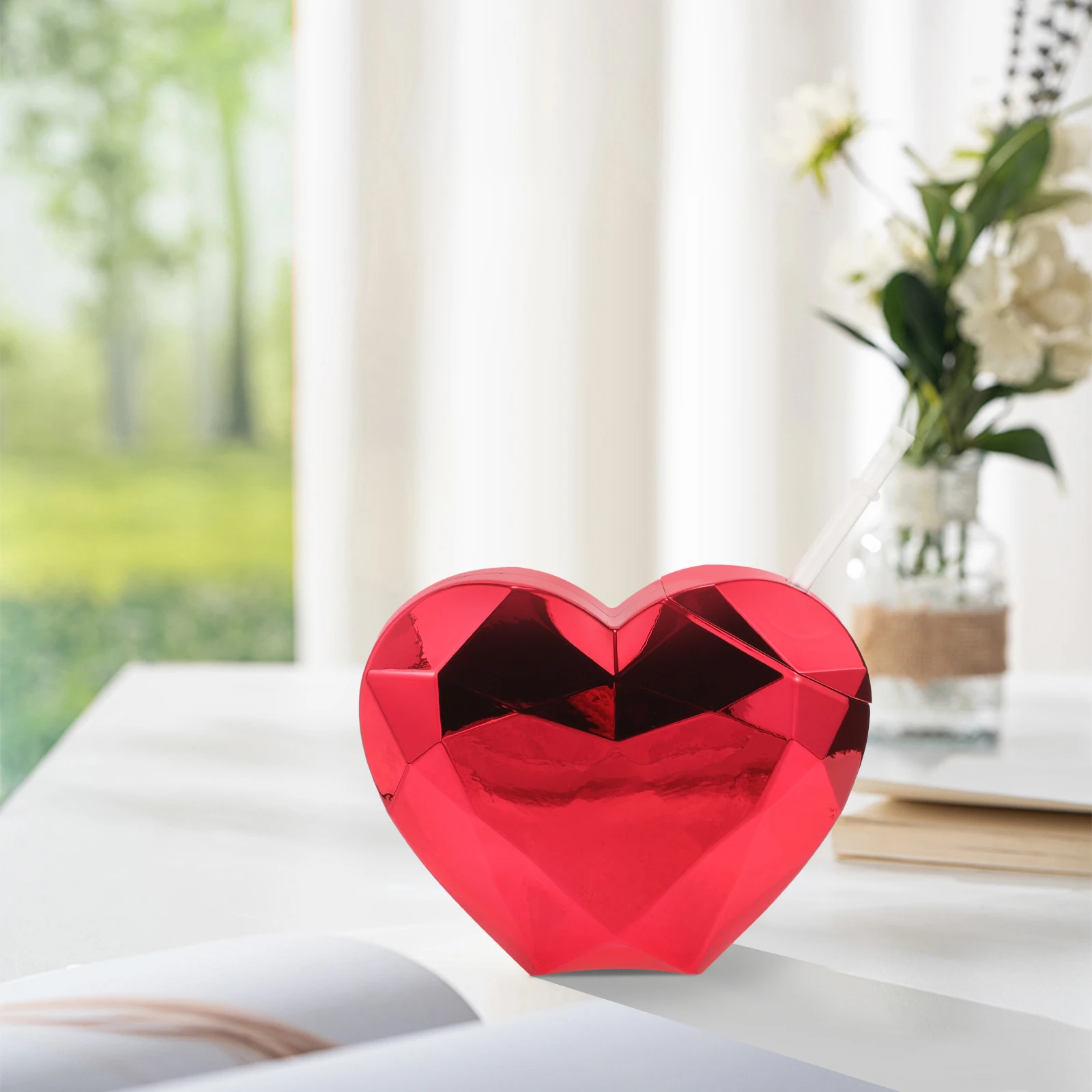 

2Pcs Heart Shaped Tumbler 600ml Love Sip Cup Plastic Drinking Cups with Straw for Pool Beach Party Decorations Straw Cup