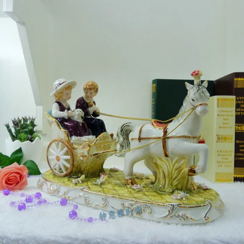 Ceramic handicraft ornaments, European luxury villa decoration for boys and girls