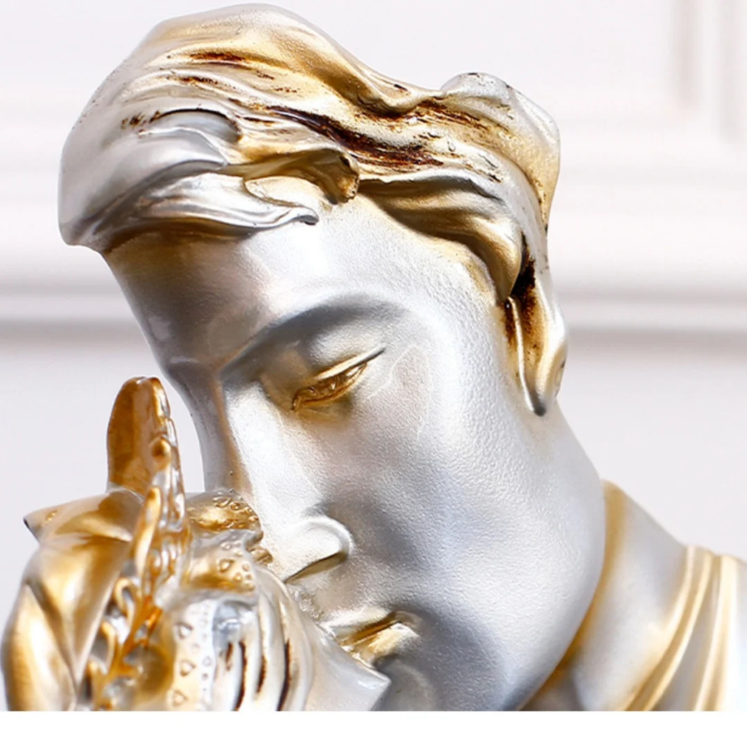Mini Resin Lovers Statue Figurine Kissing Posture Model Craft Sculpture Ornament Home Decor Desktop Wine Cabinet Decoration