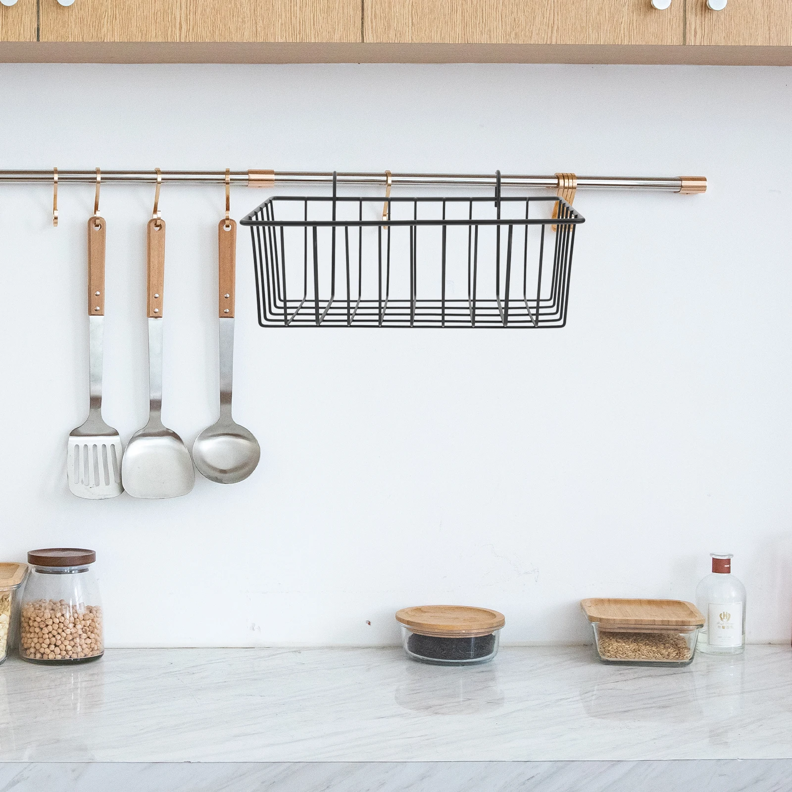 

1pcs Wall Storage Rack Hanging Bathroom Kitchen Organizer Black Iron Wire Basket Medium Size Space Saving Multi-functional