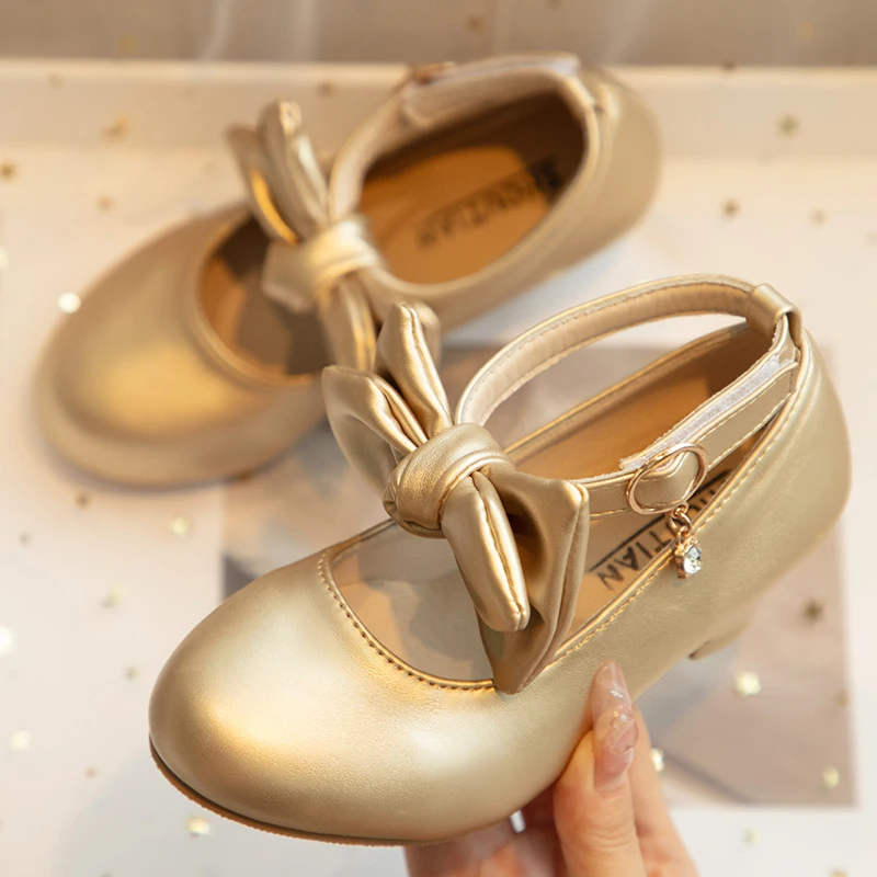 Kid Pump Shoes Girl Luxury Gold White Low Heel Dance Child Fashion Bowknot cinturino alla caviglia Mary Janes Wedding Party calzature