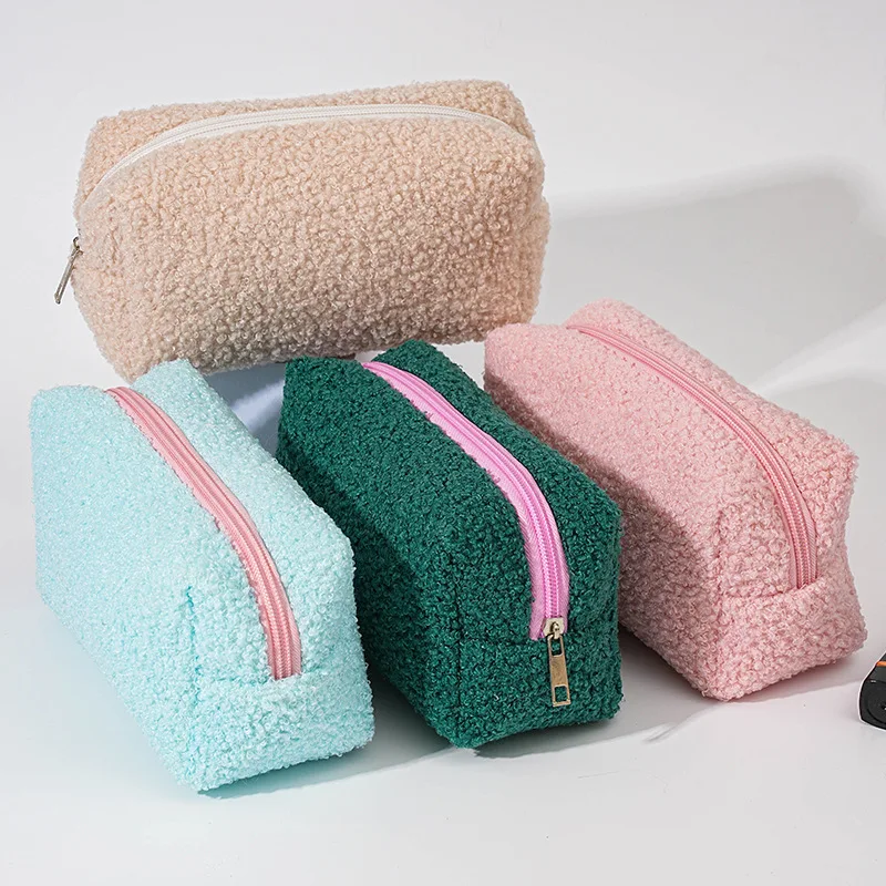 Solid-Color Lambswool Makeup Bag, Large-Capacity Plush Toiletry Bag, Portable Women's Cosmetics Organizer