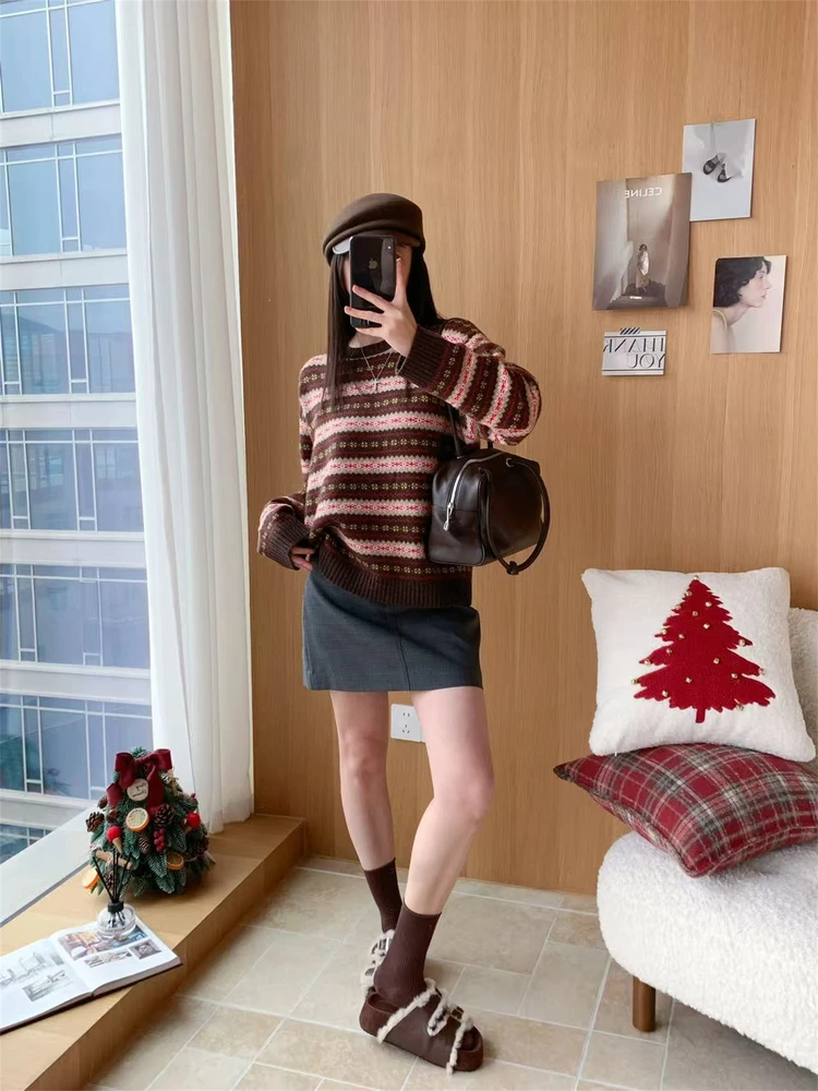 

Шерстяной вязаный свитер Miu: повседневный свободный крой, полосатый дизайн, длинный рукав, круглый вырез, пуловер для женщин, модный, для праздничной атмосферы