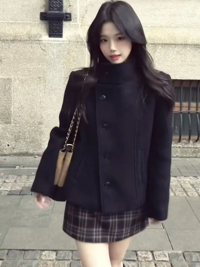 

Black Stand-up Collar Woolen Jacket Women's 2025 Winter New Loose Thickened Single-Breasted Style Commuter Temperament Coat Top