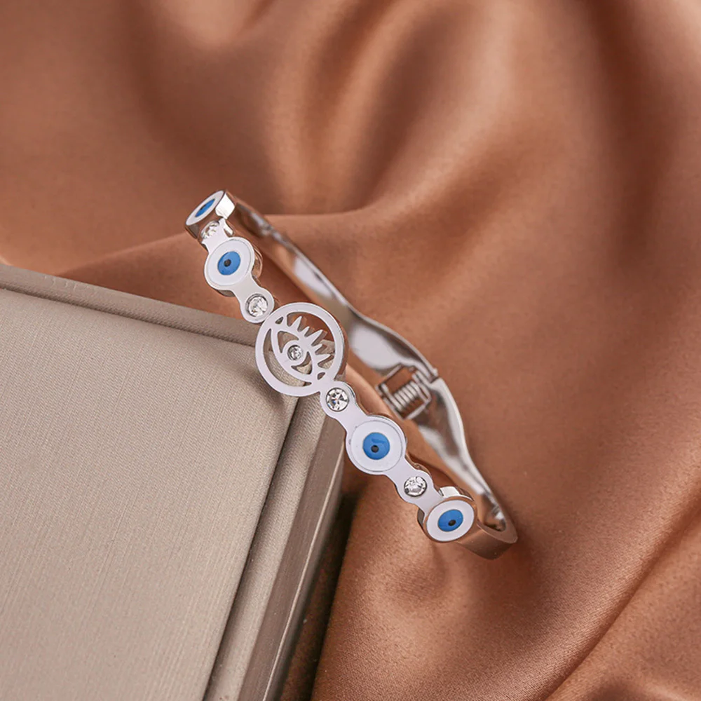 

Luxury women's bracelet: symmetrical cartoon eyes - diamond embellishment, high-quality waterproof, wedding party accessories