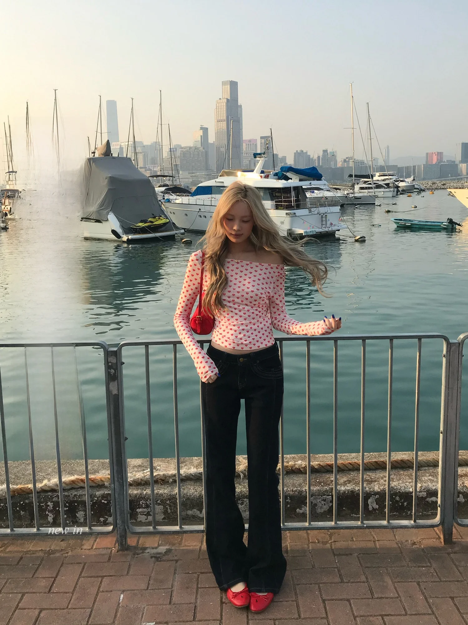 

Современные винтажные цветные джинсы с легким расклешением, женские, стройнящие, длинные брюки, прямой крой, с завышенной талией, из смесового хлопка